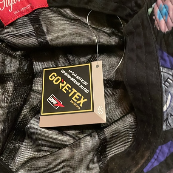 Supreme Gore-Tex Shell Hat - Picture 4 of 4